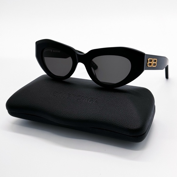 NEW BALENCIAGA CAT EYE UNISEX SUNGLASSES BB0236S 001 LOOKS LIKE USED - Picture 3 of 13